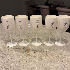White Moet Champagne Glass Set